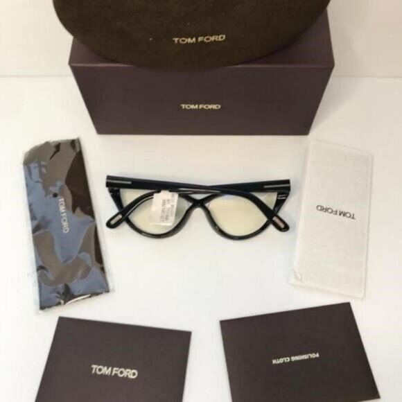 New Original TOM FORD FT5729 - B/V 001 This cat eye optical comes in a shiny - Picture 7 of 9